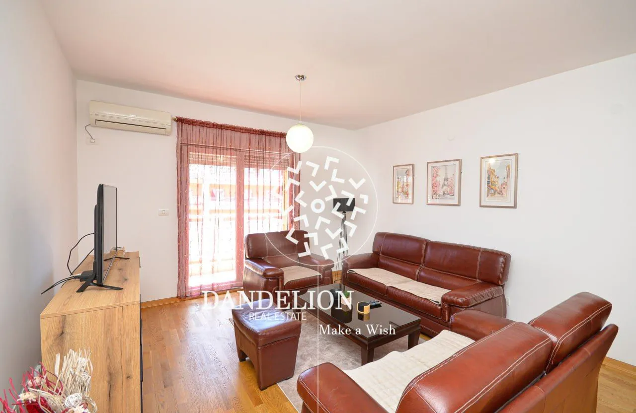 Izdavanje, jednosoban stan, 54m², City Kvart, Podgorica