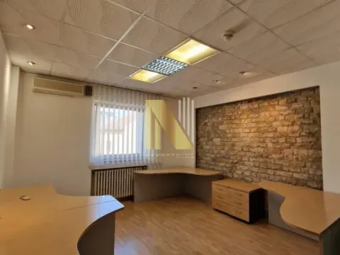 Izdavanje, poslovni prostor, 120m², Centar, Novi Sad - image 13