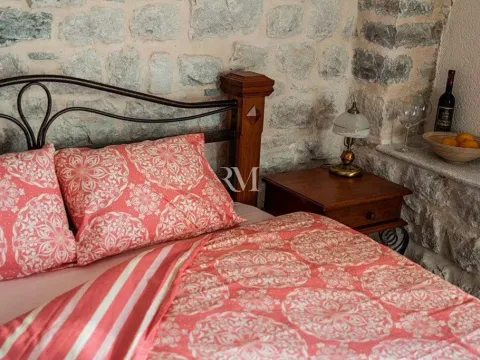 Sale, one bedroom apartment, 54m², Prčanj, Kotor - image 9