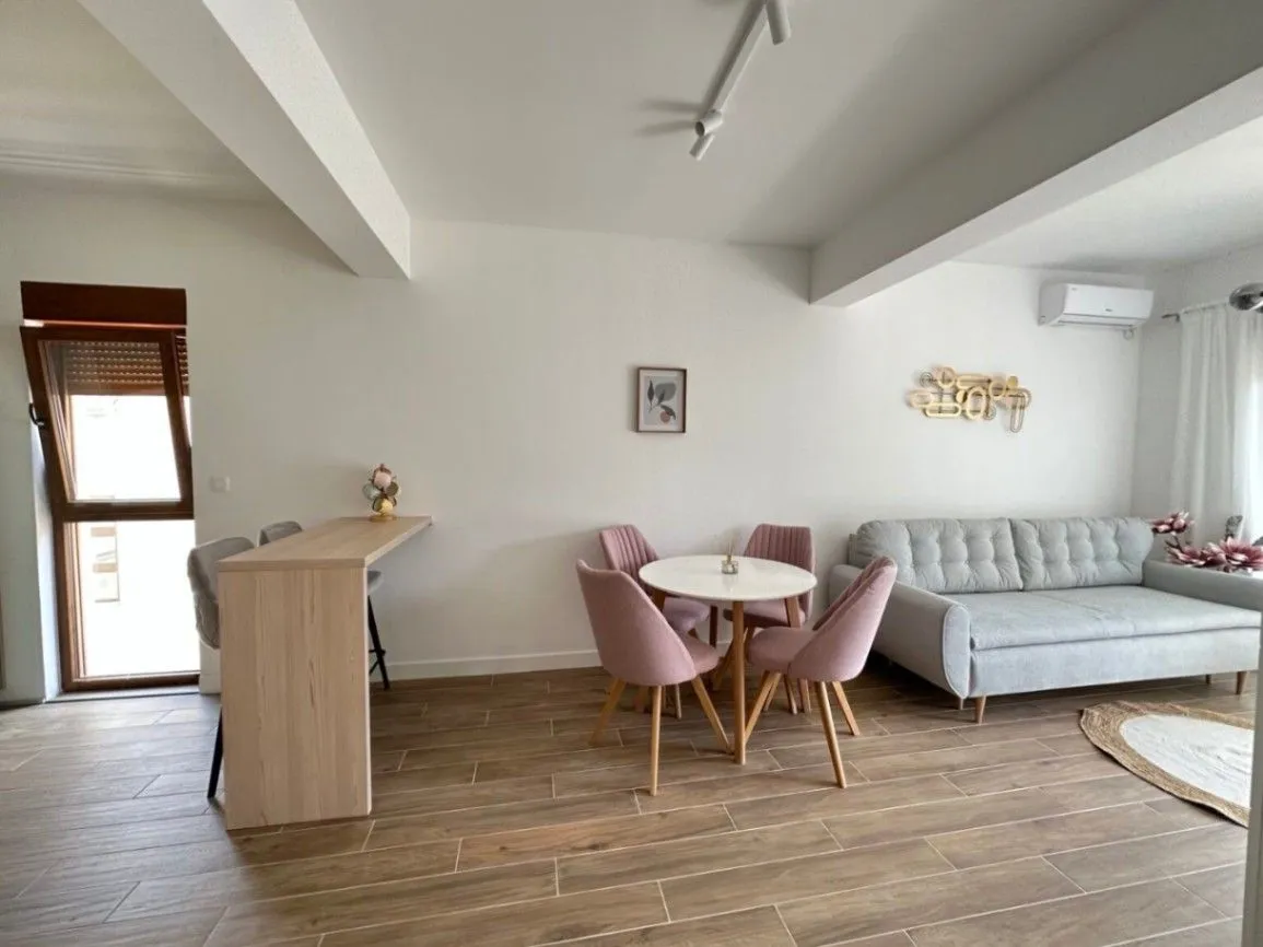Prodaja, jednosoban stan, 50m², Đenovići, Herceg Novi