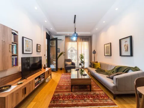 Izdavanje, jednosoban stan, 52m², Podgorica, Crna Gora - image 1