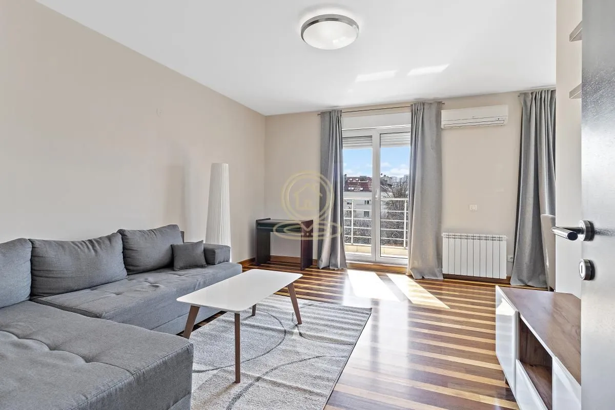 Izdavanje, dvosoban stan, 64m², Savski Venac, Beograd