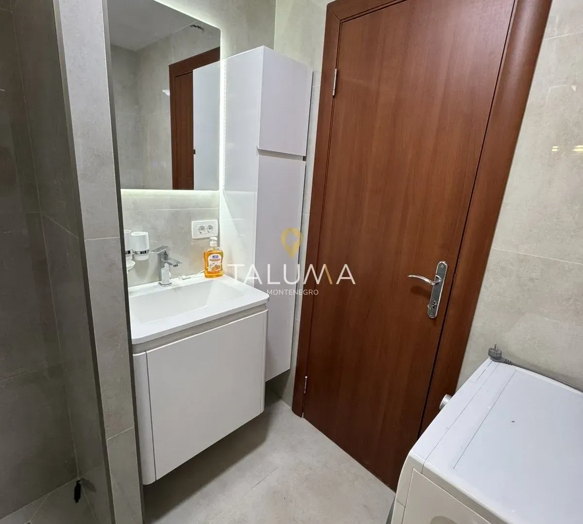 Rent, three bedroom apartment, 92m², City Kvart, Podgorica