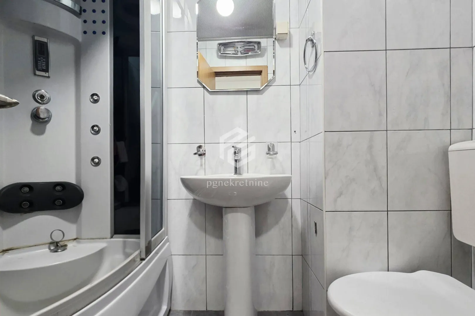 Rent, one bedroom apartment, 40m², Krivi Most, Podgorica