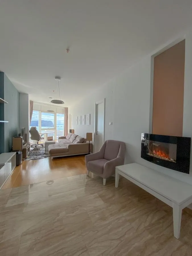 Prodaja, dvosoban stan, 77m², Budva, Crna Gora