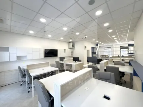 Rent, office space, 98m², Stari Aerodrom, Podgorica - image 2