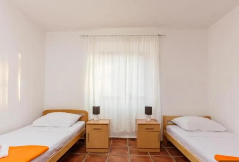 Prodaja, kuća, 64m², Orahovac, Kotor