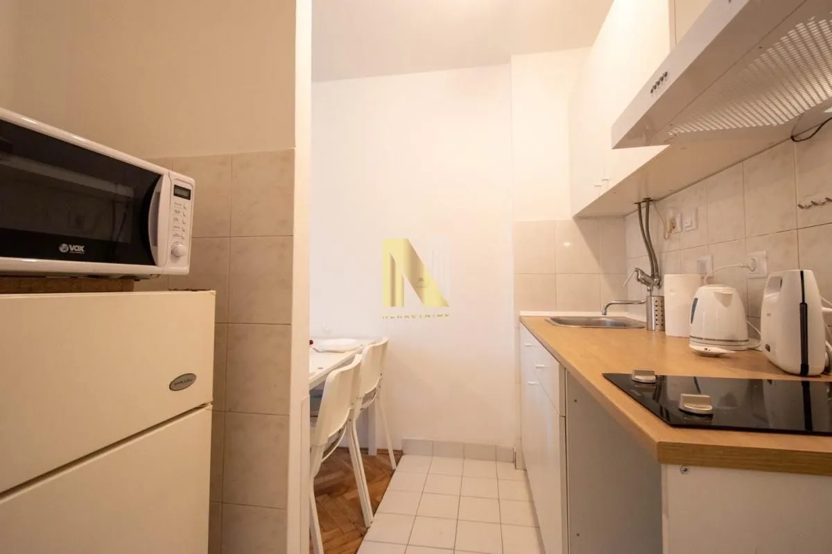 Izdavanje, jednosoban stan, 39m², Bulevar Oslobodjenja, Novi Sad Sve Podlokacije