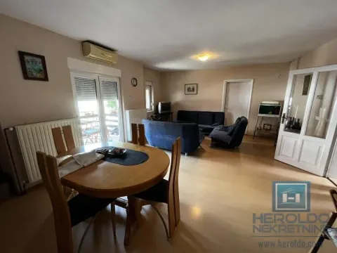 Prodaja, kuća, 228m², Centar, Jagodina - image 7