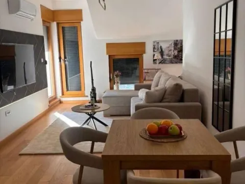 Izdavanje, dvosoban stan, 50m², Voždovac Sve Podlokacije, Beograd - image 2