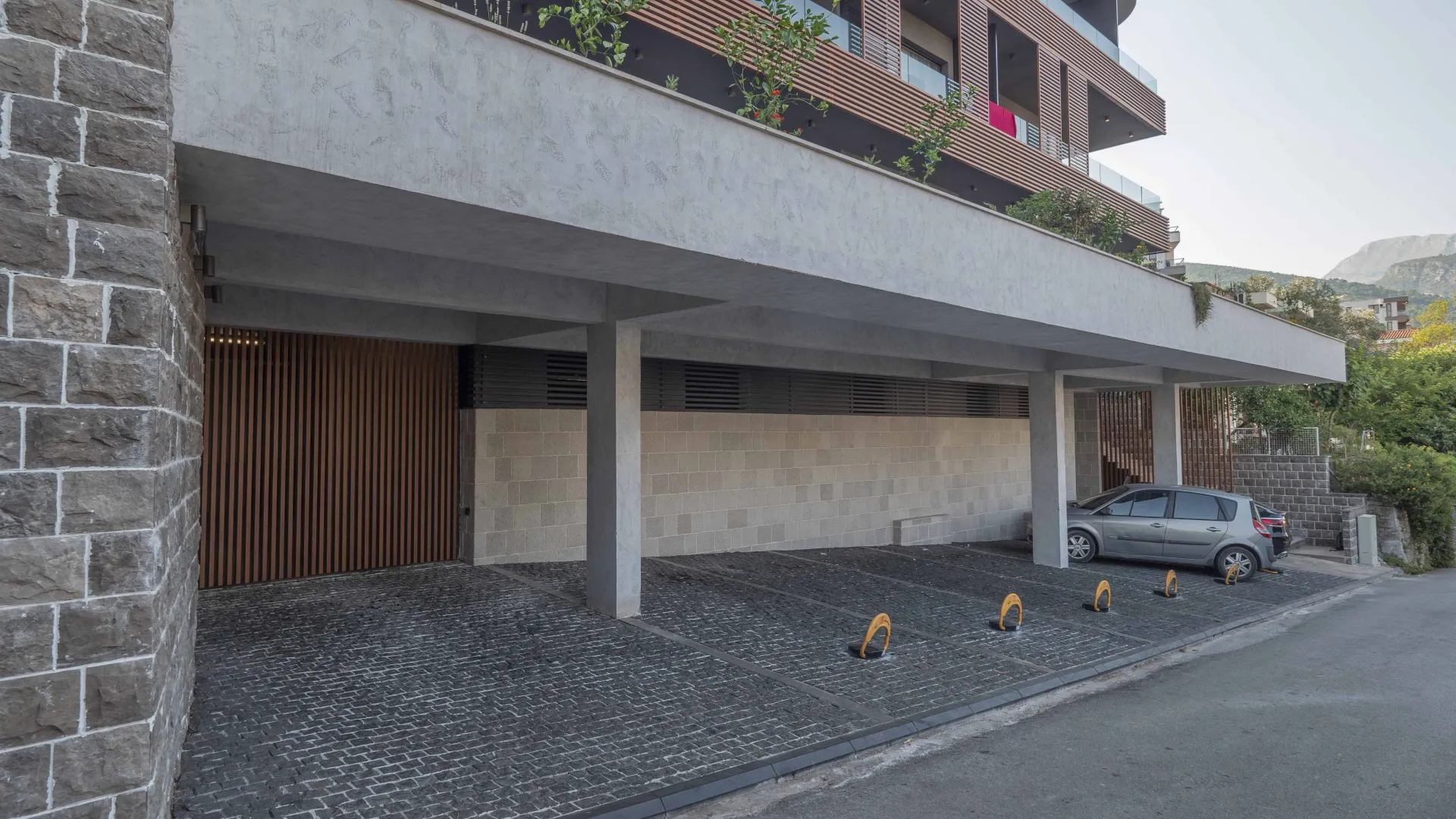 Izdavanje, jednosoban stan, 56m², Gospoština, Budva