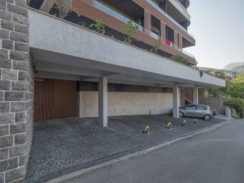 Rent, one bedroom apartment, 56m², Gospoština, Budva - image 17