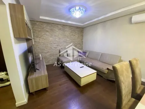Izdavanje, četvorosoban stan, 83m², Voždovac Sve Podlokacije, Beograd - image 2
