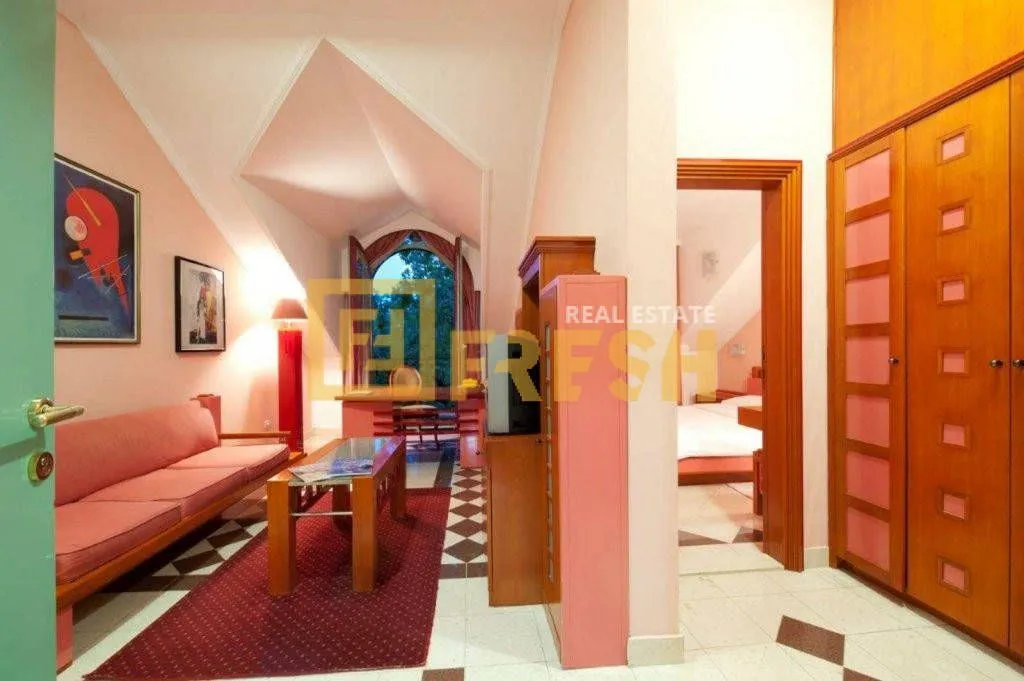 Prodaja, ugostiteljski objekat, 722m², Centar, Podgorica