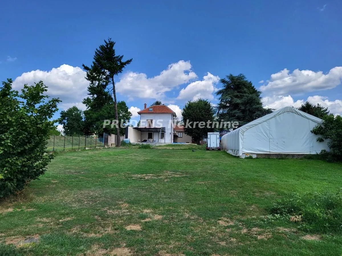 Sale, house, 400m², Voždovac Sve Podlokacije, Beograd