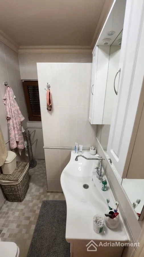Prodaja, jednosoban stan, 77m², Đuraševići, Tivat