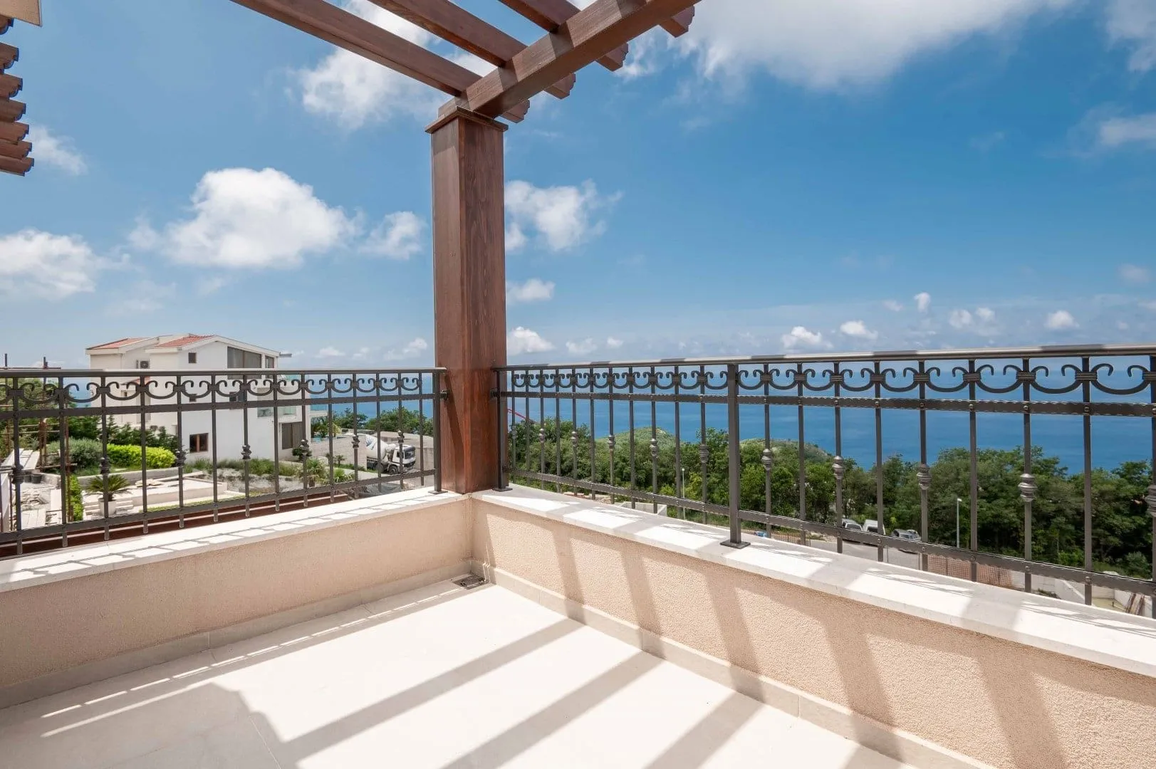 Sale, house, 335m², Blizikuće, Budva