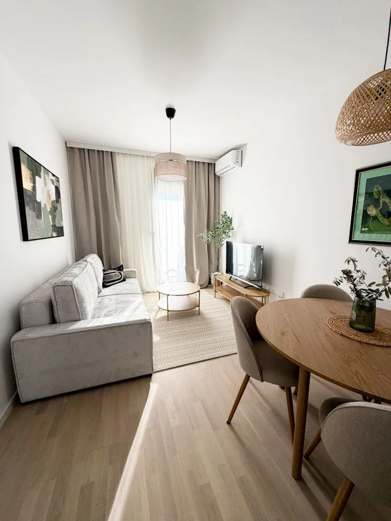 Izdavanje, jednosoban stan, 44m², Tološi, Podgorica