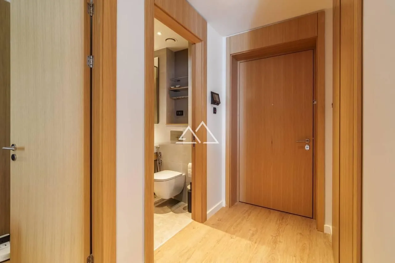 Prodaja, jednosoban stan, 55m², Centar, Tivat