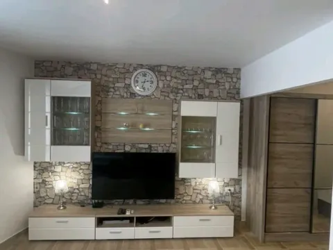 Rent, one bedroom apartment, 42m², Bečići, Budva - image 9