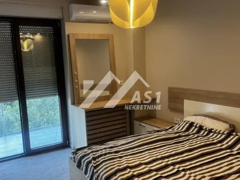 Izdavanje, trosoban stan, 85m², Adamovićevo Naselje, Novi Sad Sve Podlokacije - image 4