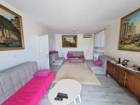 Rent, two bedroom apartment, 120m², Sveti Stefan, Budva - image 5
