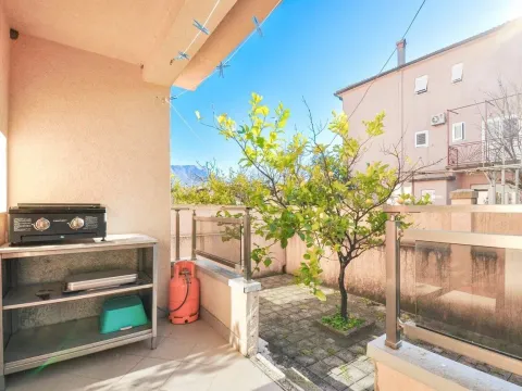 Sale, two bedroom apartment, 71m², Tivat, Crna Gora - image 9