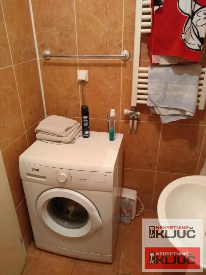 Izdavanje, garsonjera, 26m², Nova Detelinara, Novi Sad Sve Podlokacije