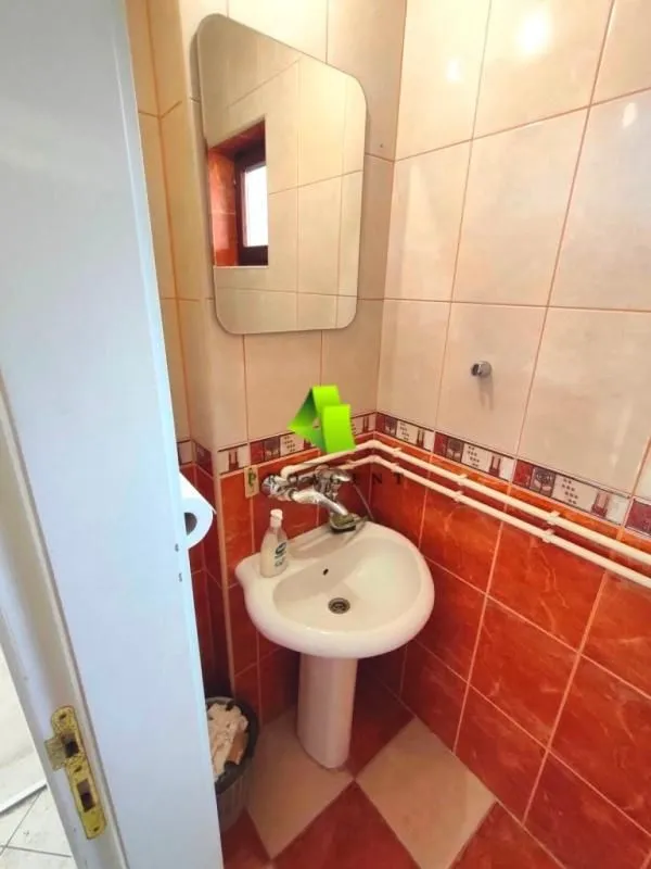 Sale, office space, 92m², Medijana, Niš