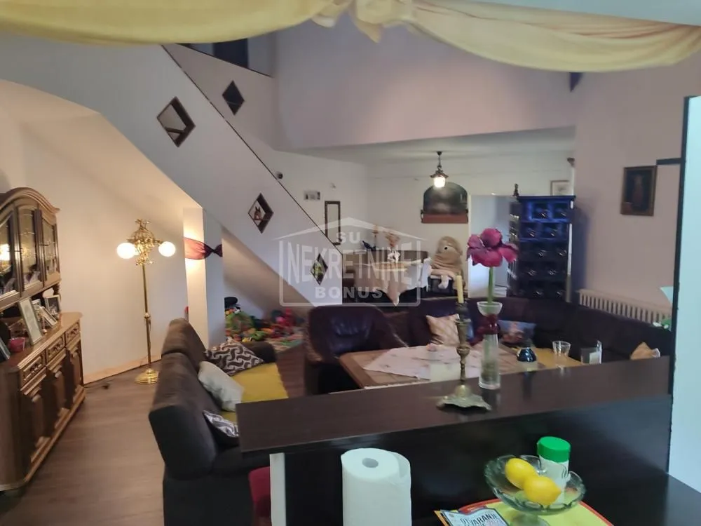 Prodaja, kuća, 232m², Makova Sedmica, Subotica