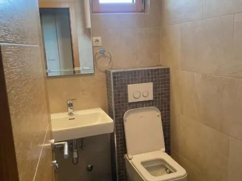 Izdavanje, trosoban stan, 66m², Vračar Sve Podlokacije, Beograd - image 8