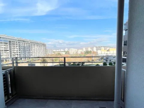 Izdavanje, dvosoban stan, 72m², Central Point, Podgorica - image 17