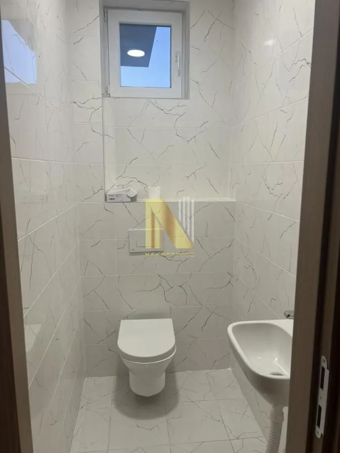 Rent, office space, 92m², Alibegovac, Petrovaradin