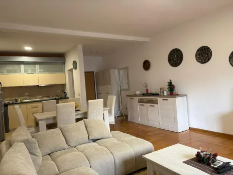 Izdavanje, jednosoban stan, 84m², Tivat, Crna Gora - image 7