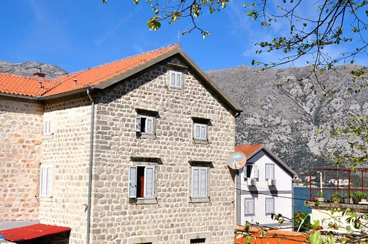 Prodaja, kuća, 327m², Stoliv, Kotor