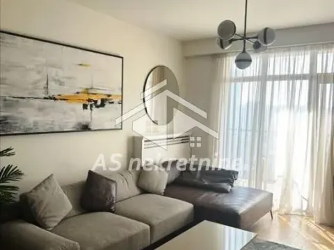 Izdavanje, trosoban stan, 82m², Savski Venac, Beograd - image 3