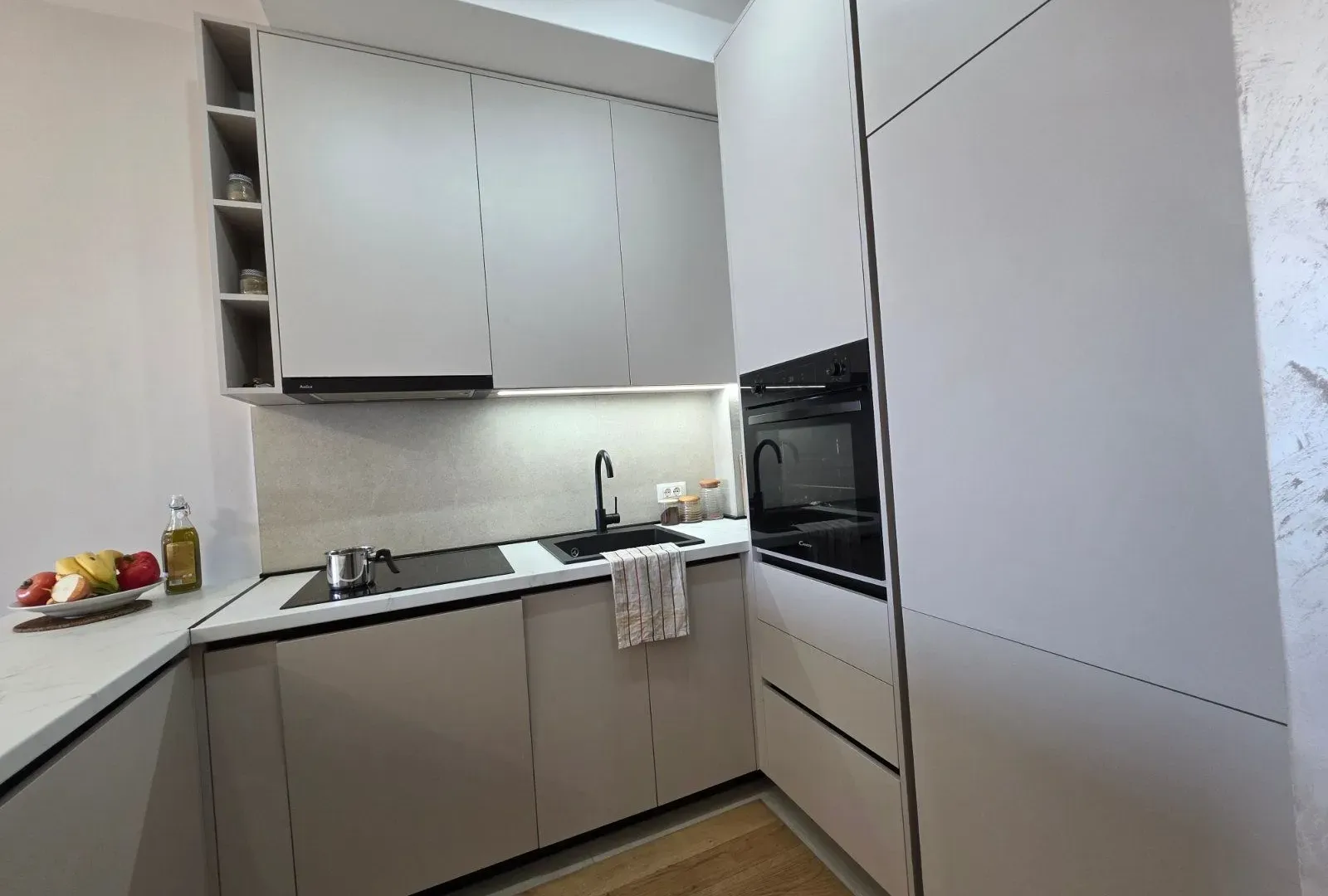 Sale, two bedroom apartment, 71m², Bečići, Budva