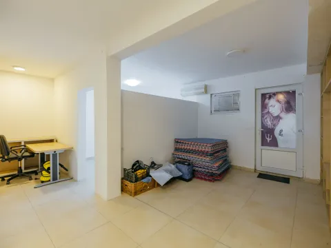 Sale, office space, 82m², Babin Do, Budva - image 3
