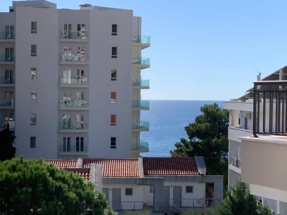 Prodaja, trosoban stan, 171m², Petrovac, Budva