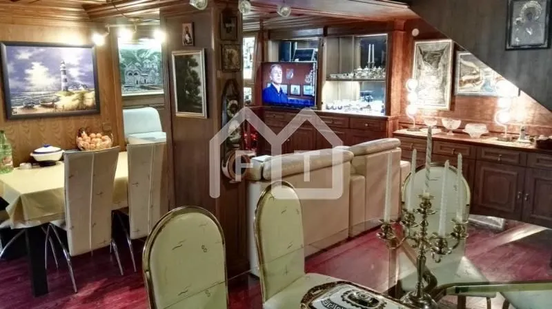 Sale, four bedroom apartment, 64m², Zemun Centar, Zemun Sve Podlokacije
