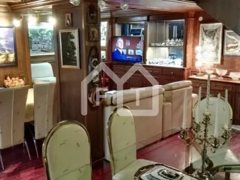 Sale, four bedroom apartment, 64m², Zemun Centar, Zemun Sve Podlokacije - image 4