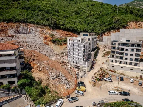 Prodaja, trosoban stan, 174m², Budva, Crna Gora - image 15