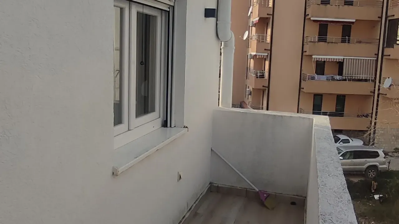 Rent, one bedroom apartment, 44m², Podkošljun, Budva