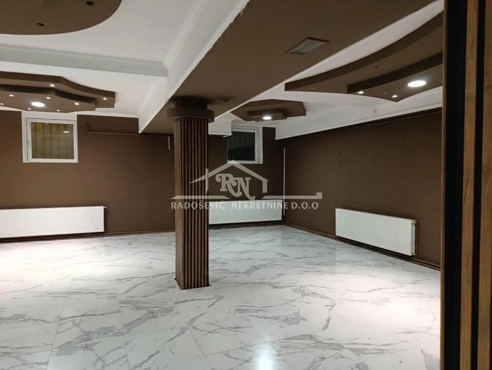 Rent, office space, 180m², Petlovo Brdo, Beograd