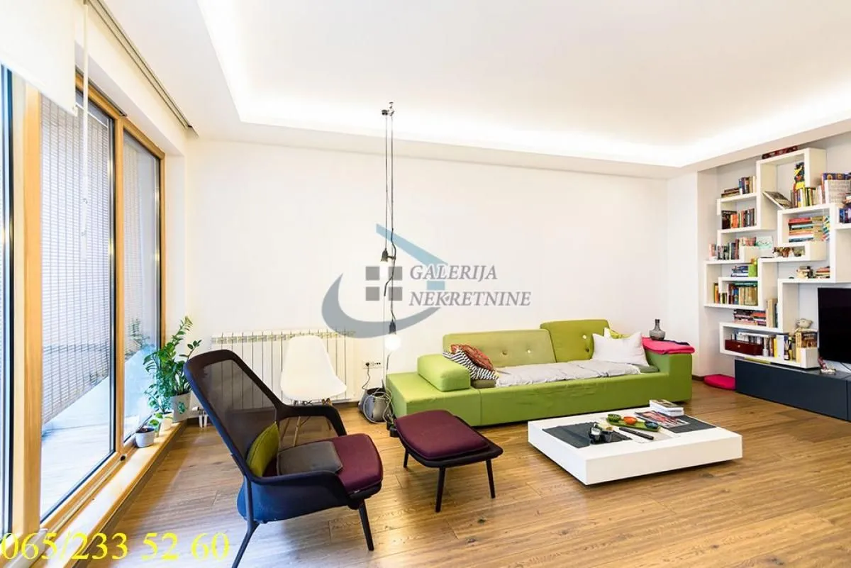Sale, four bedroom apartment, 115m², Kalenić Pijaca, Vračar Sve Podlokacije