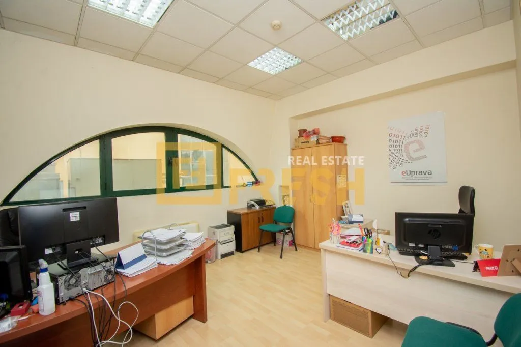 Sale, office space, 533m², Centar, Podgorica