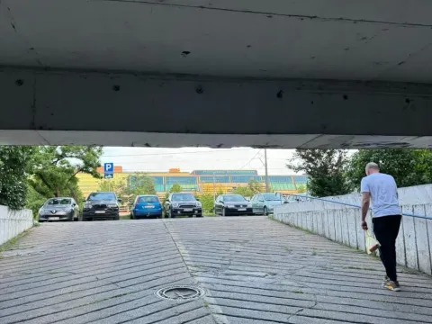 Prodaja, parking/garaža, 10m², Novi Beograd Blok 22, Novi Beograd Sve Podlokacije - image 3