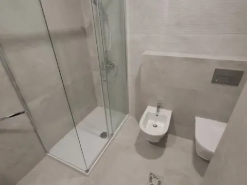 Izdavanje, dvosoban stan, 72m², Central Point, Podgorica - image 7