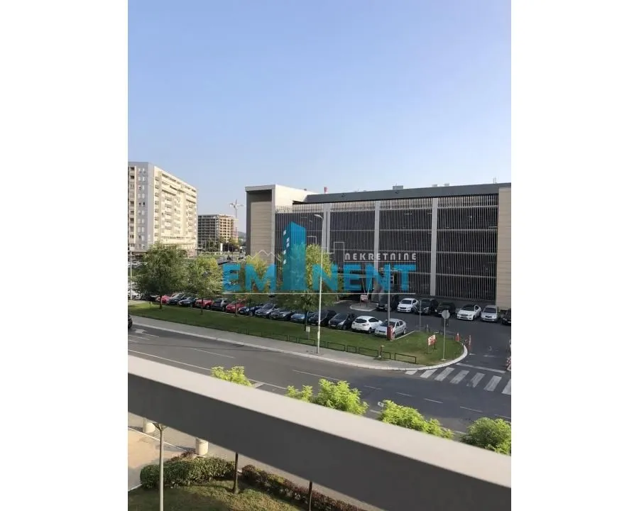Izdavanje, dvosoban stan, 68m², Novi Beograd Blok 67, Novi Beograd Sve Podlokacije