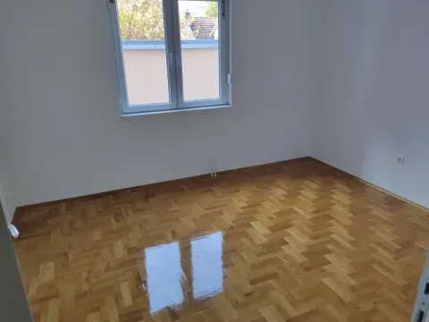 Rent, two bedroom apartment, 50m², Centar, Novi Sad - image 9